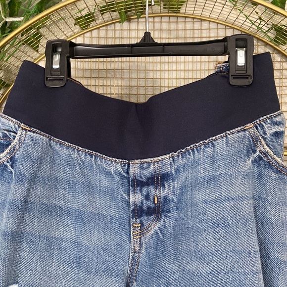 Maternity ripped jeans from Old Navy. Cropped, size 14. New without tags - Picture 8 of 10